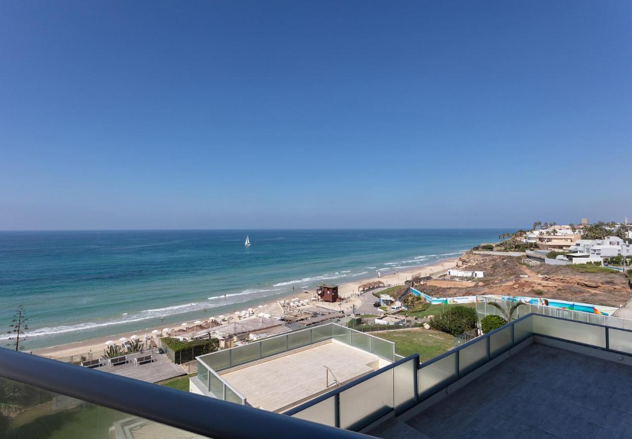 Sea View Stylish 1Br With Balcony By Beachfront Stay Herzelia المظهر الخارجي الصورة