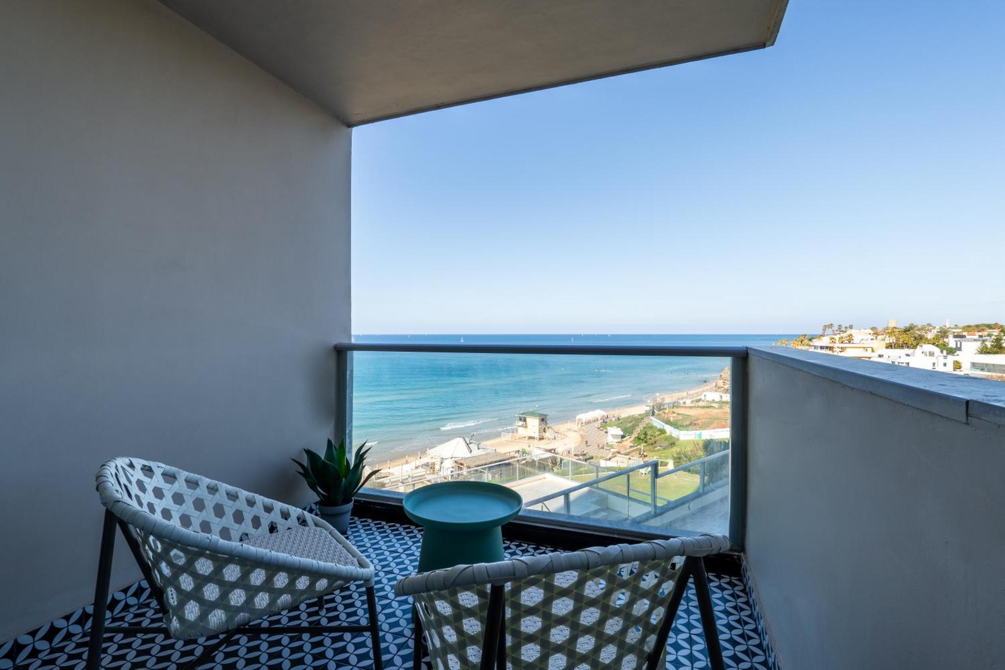 Sea View Stylish 1Br With Balcony By Beachfront Stay Herzelia المظهر الخارجي الصورة